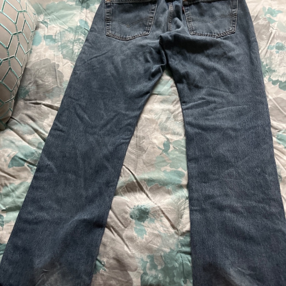 Levi’s - Picture 2 of 2